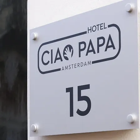 Szálloda Ciao Papa Station 3*