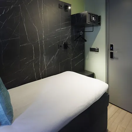 Ciao Papa Station Hotel