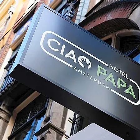 מלון Ciao Papa Station 3*