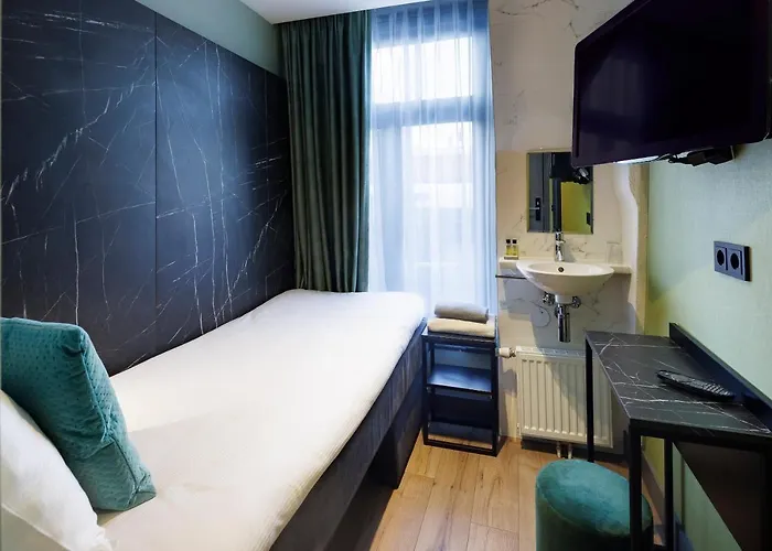 Ciao Papa Station Hotel 3*