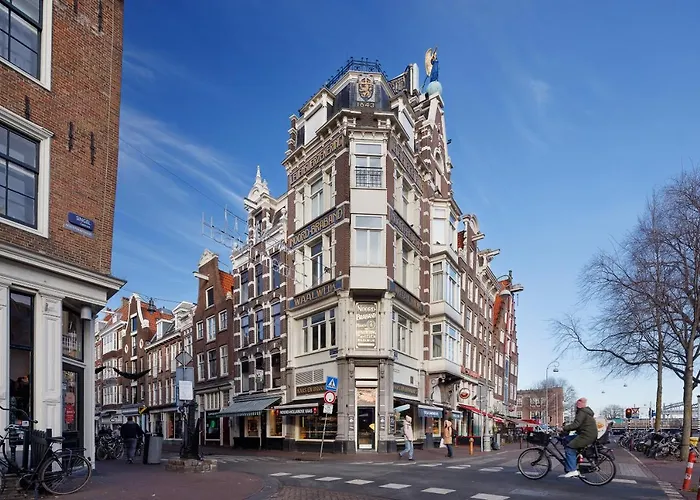 Ciao Papa Station 3*