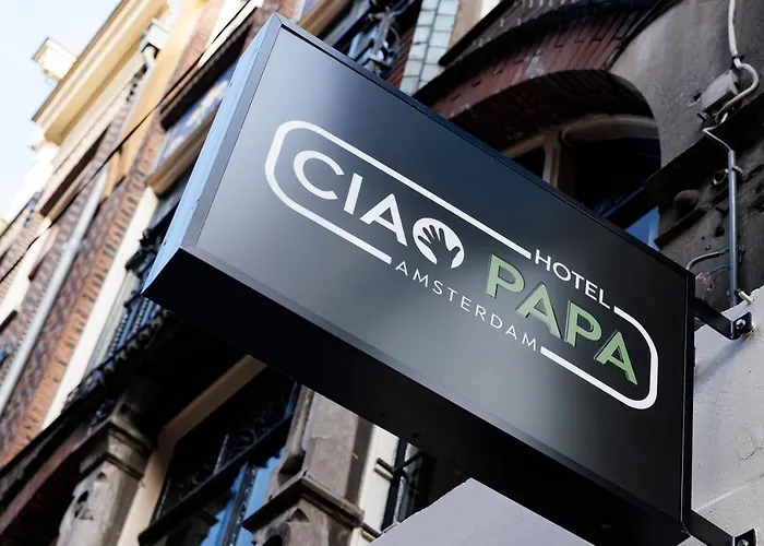 Ciao Papa Station Hotel